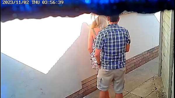 Neue Mutiges Paar beim öffentlichen Ficken vor CCTV-Kamera erwischt Clips Filme